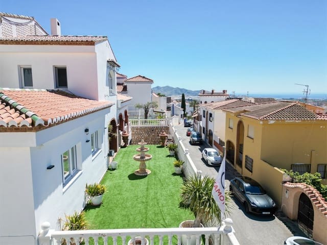 Villa/Maison à vendre à Motril - 900 000 € (Ref: 9976379)