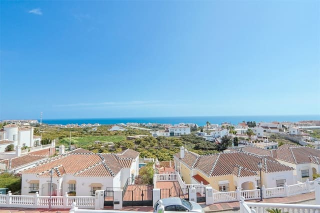 2 sypialnia Dom na sprzedaż w Torrox z basenem garażem - 380 000 € (Ref: 9976380)