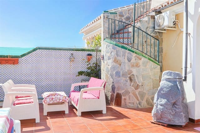 2 sypialnia Dom na sprzedaż w Torrox z basenem garażem - 380 000 € (Ref: 9976380)
