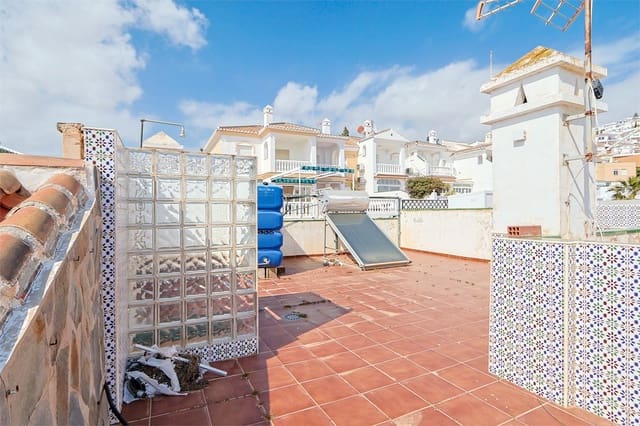 2 sypialnia Dom na sprzedaż w Torrox z basenem garażem - 380 000 € (Ref: 9976380)