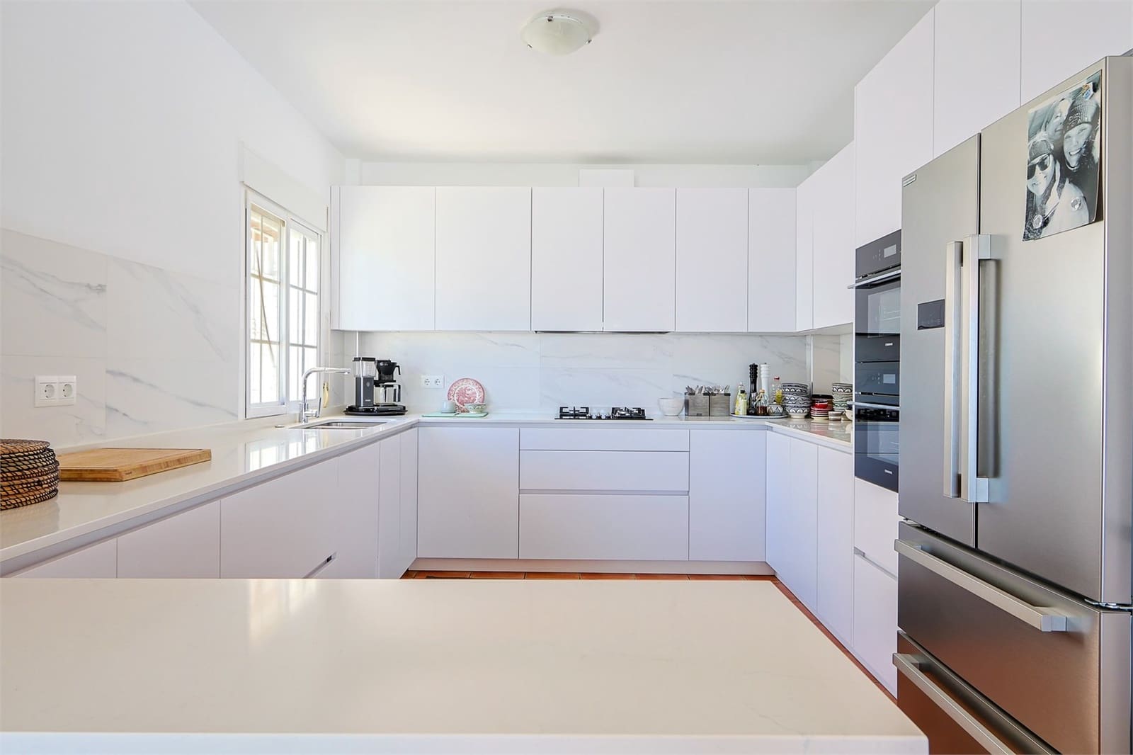14 bedroom Villa for sale in Torrox with pool garage - € 1,250,000 (Ref: 9976381)