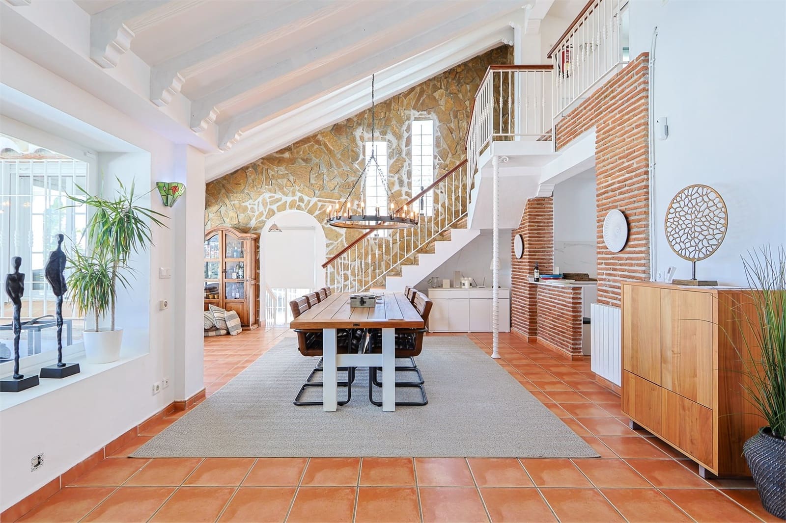 14 bedroom Villa for sale in Torrox with pool garage - € 1,250,000 (Ref: 9976381)