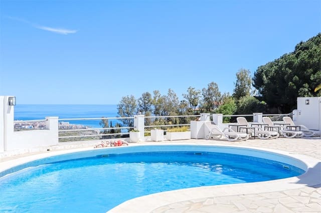 14 soveværelse Villa til salg i Torrox med swimmingpool garage - € 1.250.000 (Ref: 9976381)
