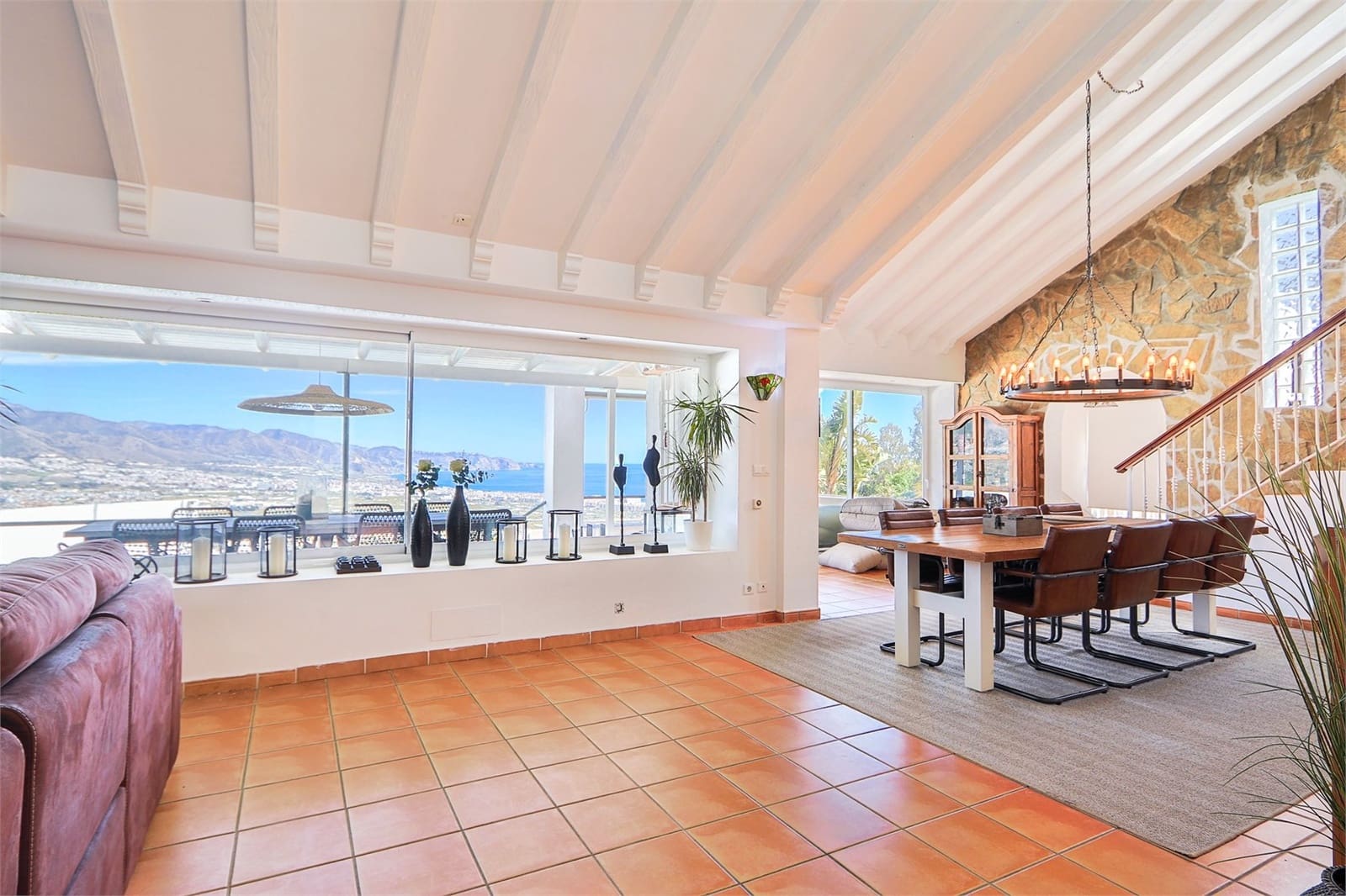 14 bedroom Villa for sale in Torrox with pool garage - € 1,250,000 (Ref: 9976381)