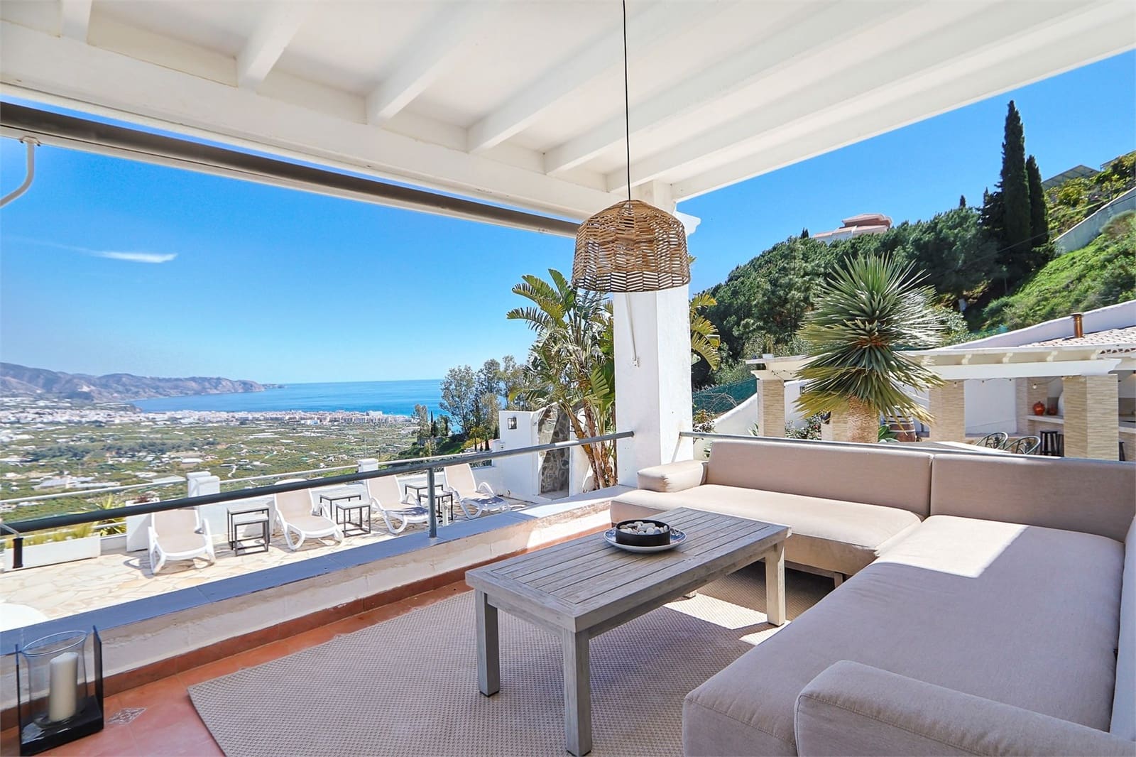 14 bedroom Villa for sale in Torrox with pool garage - € 1,250,000 (Ref: 9976381)