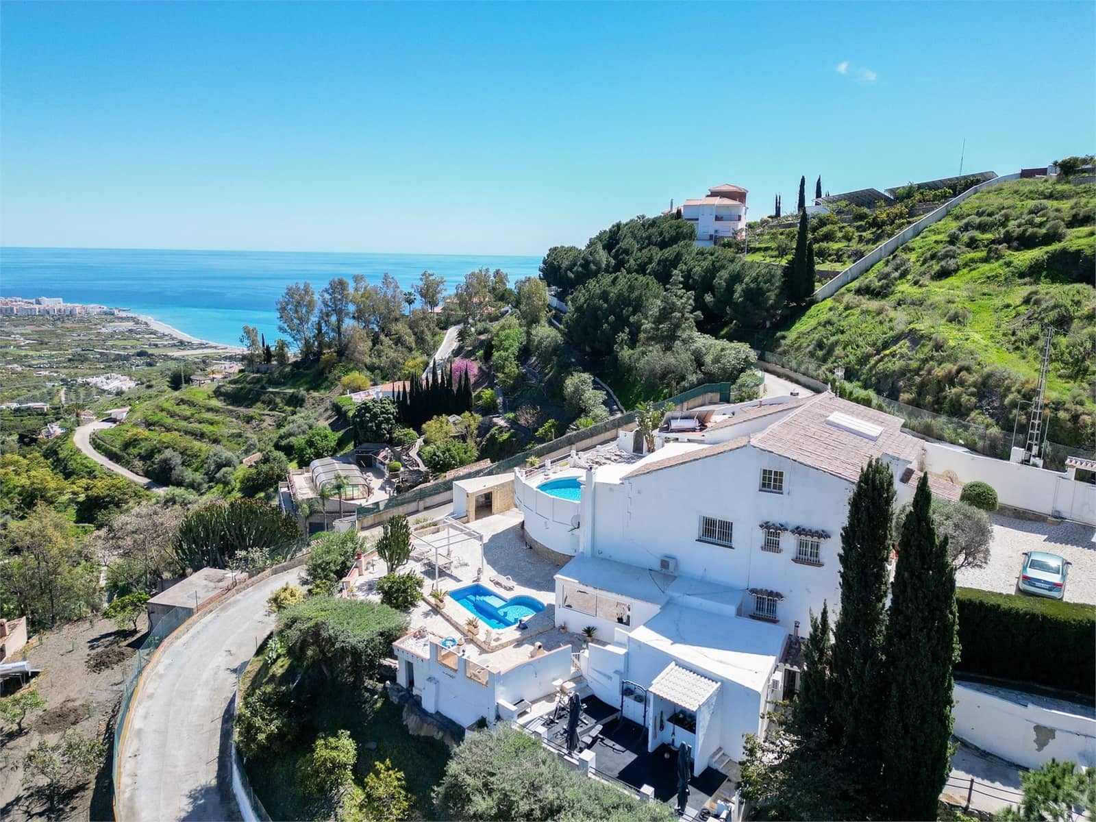 14 bedroom Villa for sale in Torrox with pool garage - € 1,250,000 (Ref: 9976381)