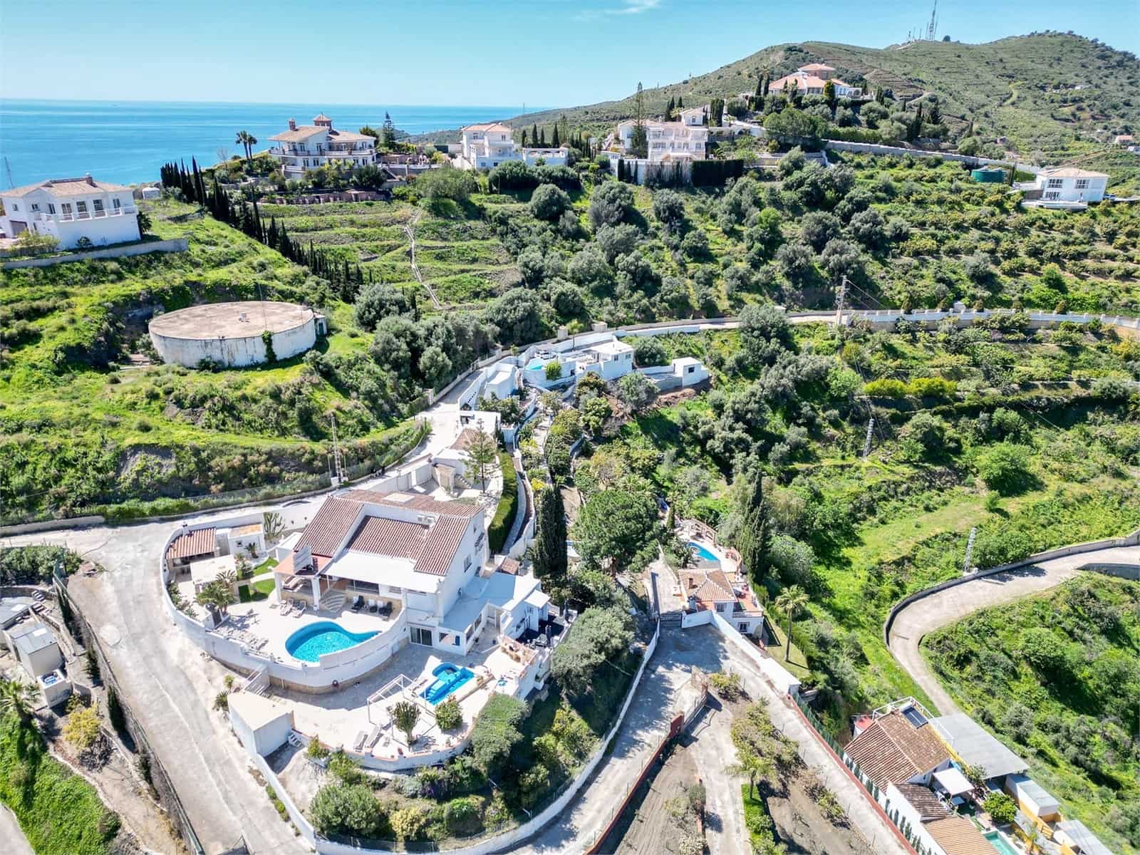 14 bedroom Villa for sale in Torrox with pool garage - € 1,250,000 (Ref: 9976381)