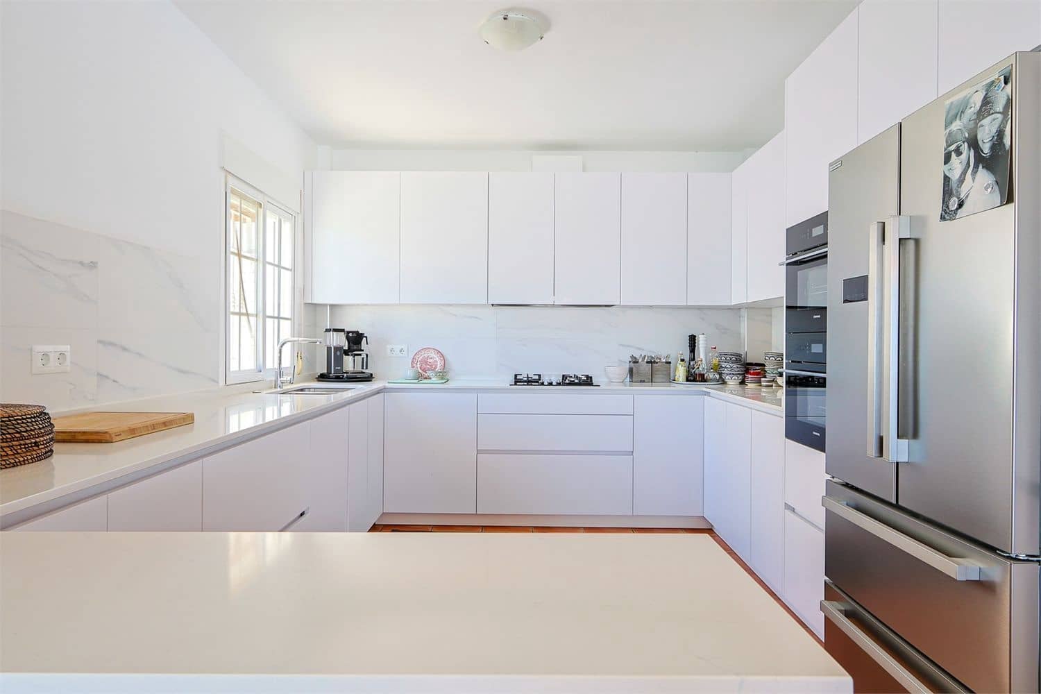 Moradia para venda em Nerja com piscina garagem - 1 250 000 € (Ref: 9976381)