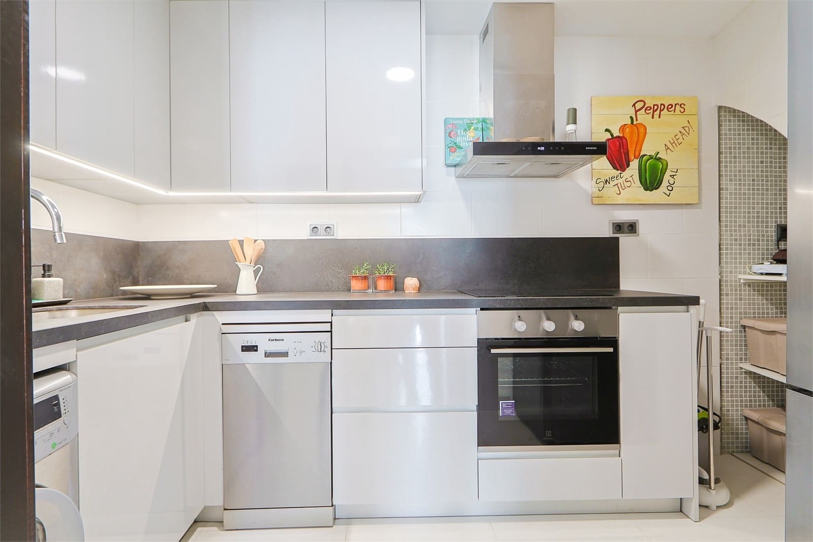 2 bedroom Townhouse for sale in Almunecar - € 280,000 (Ref: 9976382)