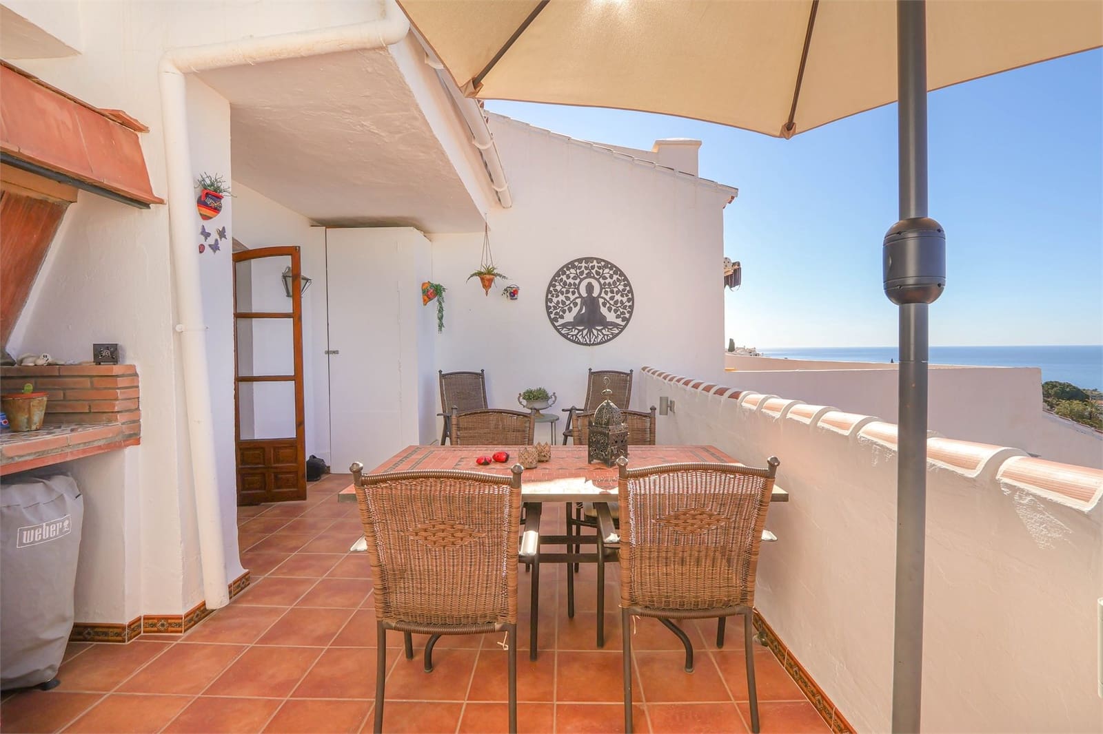 2 soveværelse Lejlighed til salg i Nerja med swimmingpool - € 279.000 (Ref: 9976383)