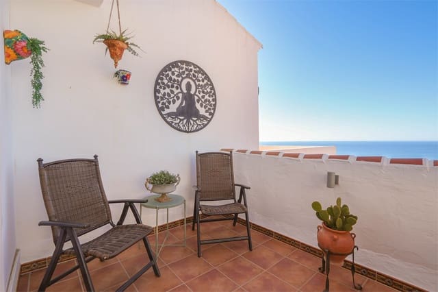 Apartamento de 2 habitaciones en Nerja en venta con piscina - 279.000 € (Ref: 9976383)
