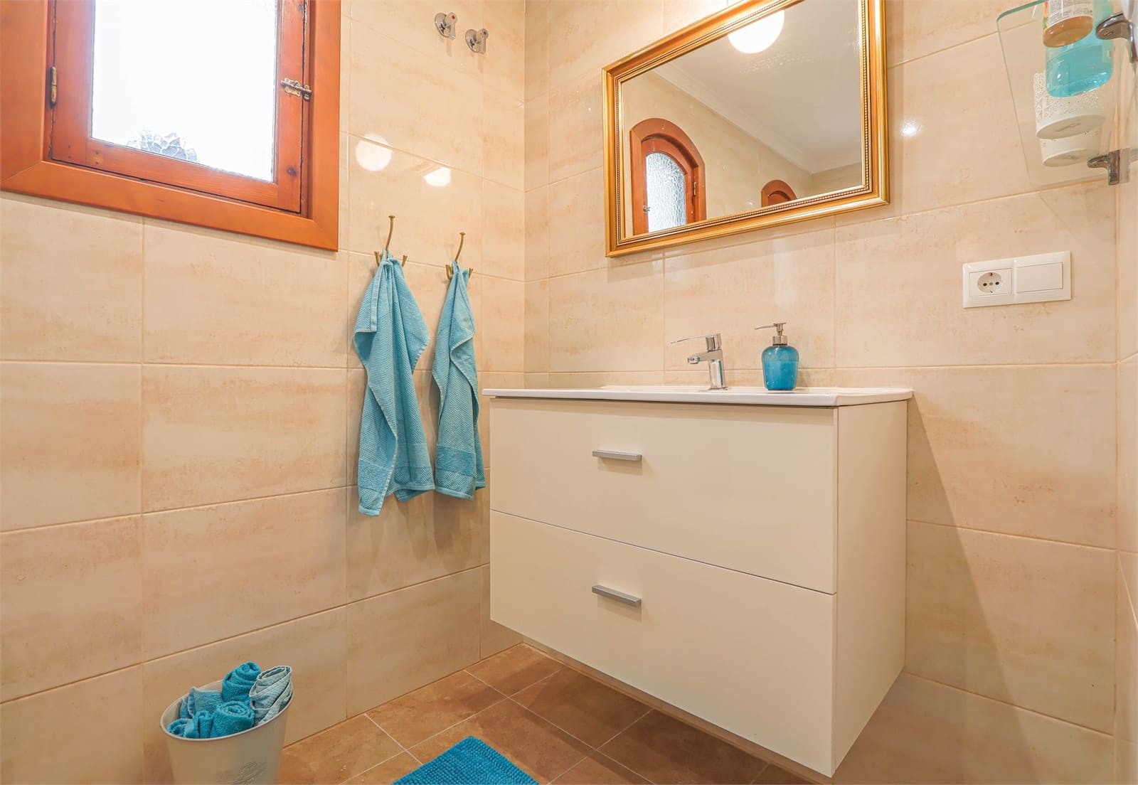 2 soveværelse Lejlighed til salg i Nerja med swimmingpool - € 279.000 (Ref: 9976383)