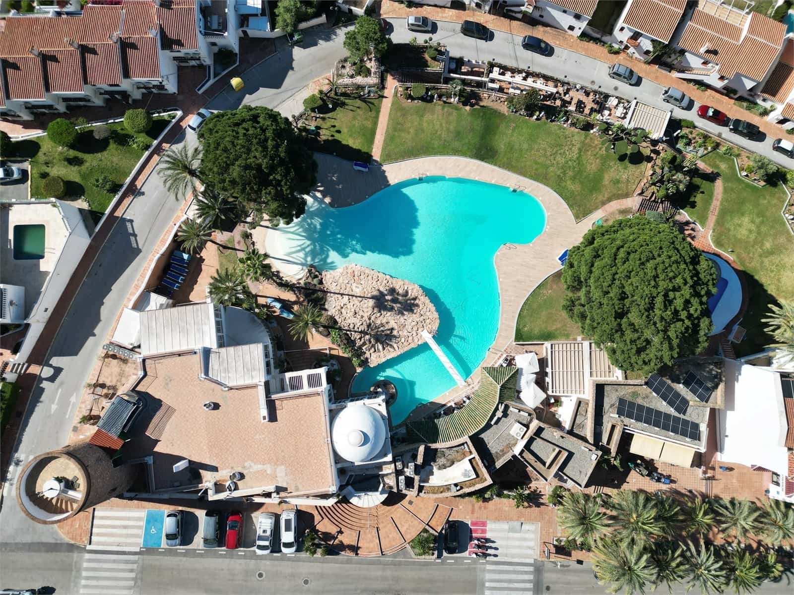 2 soveværelse Lejlighed til salg i Nerja med swimmingpool - € 279.000 (Ref: 9976383)