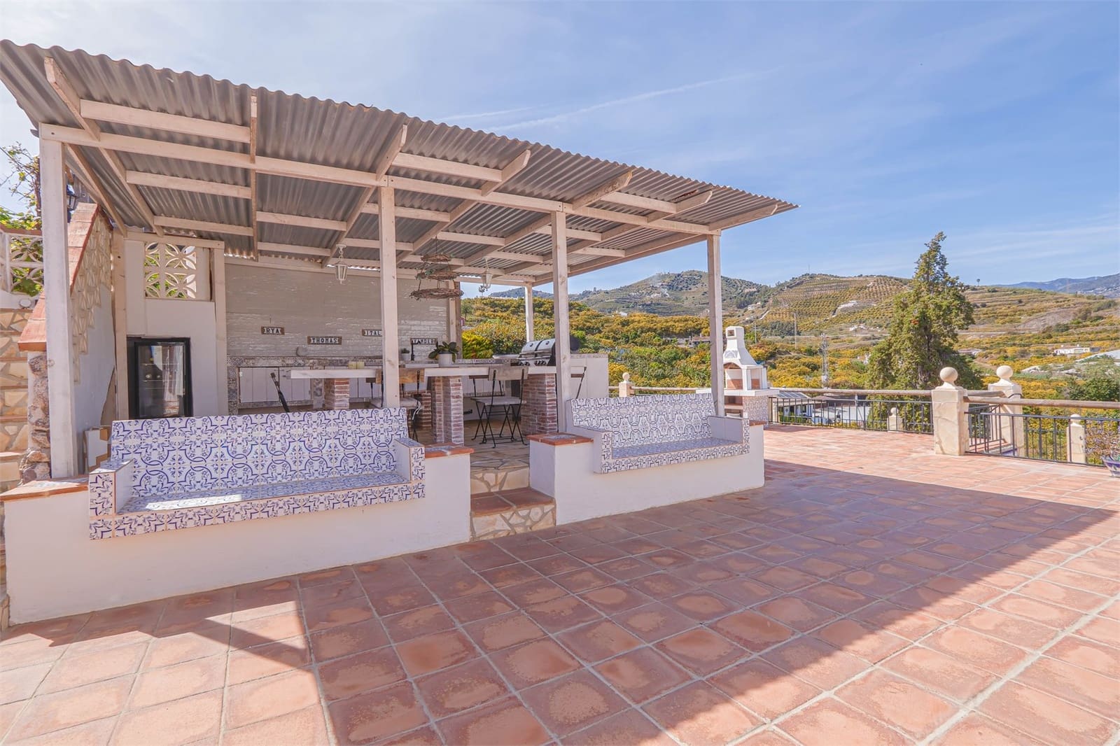 4 bedroom Finca/Country House for sale in Nerja with pool garage - € 1,099,000 (Ref: 9976384)