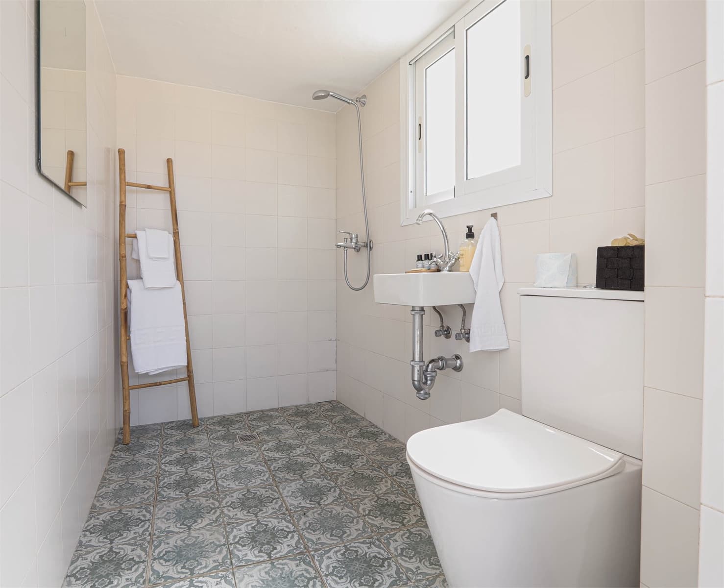 4 bedroom Finca/Country House for sale in Nerja with pool garage - € 1,099,000 (Ref: 9976384)