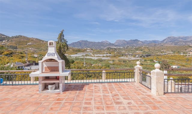 4 soverom Finca/Herregård til salgs i Nerja med svømmebasseng garasje - € 1 099 000 (Ref: 9976384)