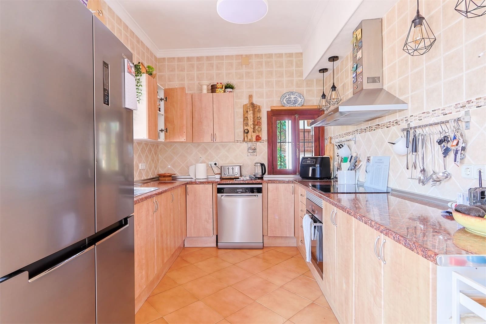 5 slaapkamer Villa te koop in Nerja met zwembad garage - € 950.000 (Ref: 9976385)
