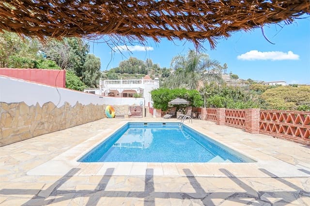5 soveværelse Villa til salg i Nerja med swimmingpool garage - € 950.000 (Ref: 9976385)