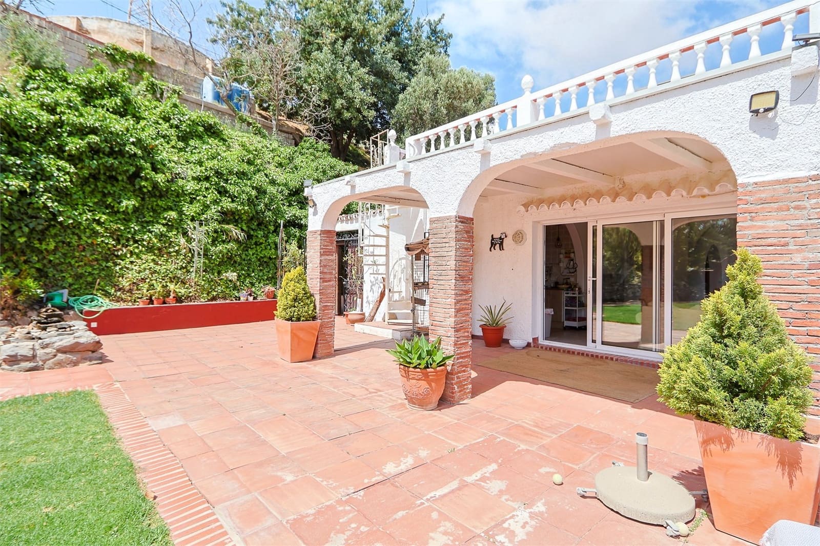 5 slaapkamer Villa te koop in Nerja met zwembad garage - € 950.000 (Ref: 9976385)