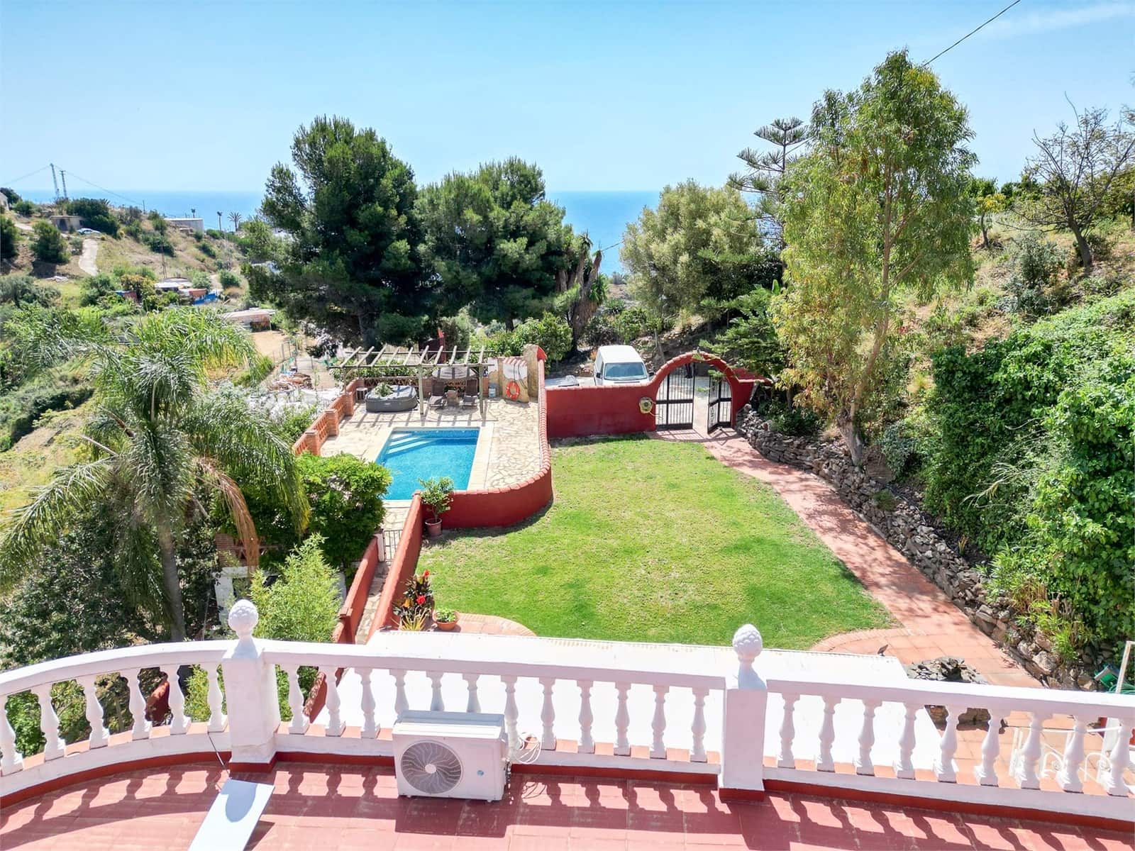 5 slaapkamer Villa te koop in Nerja met zwembad garage - € 950.000 (Ref: 9976385)