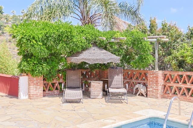5 soveværelse Villa til salg i Nerja med swimmingpool garage - € 950.000 (Ref: 9976385)