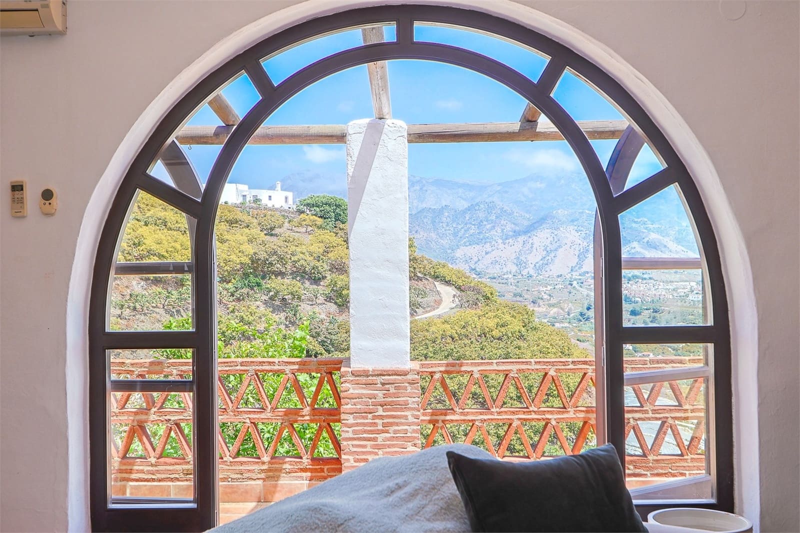 5 slaapkamer Villa te koop in Nerja met zwembad garage - € 950.000 (Ref: 9976385)