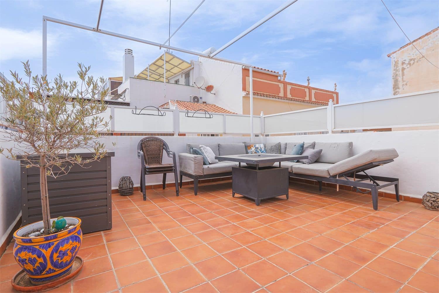 Omakotitalo myytävänä paikassa Nerja - 595 000 € (Ref: 9976386)