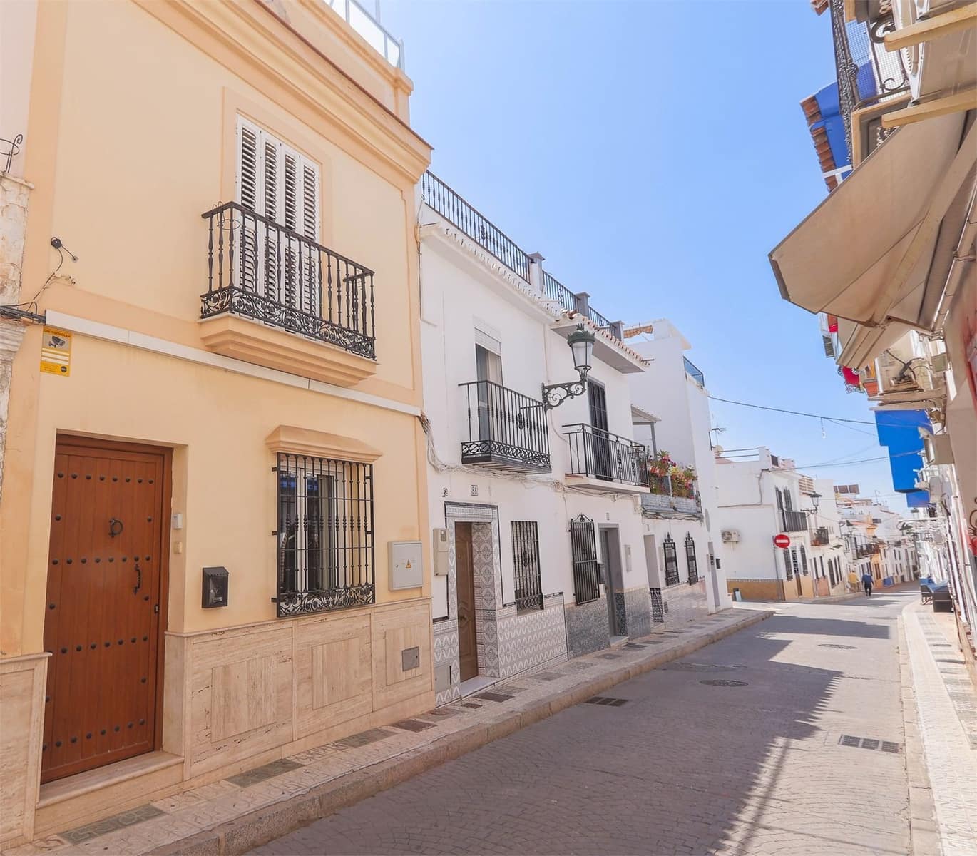 Omakotitalo myytävänä paikassa Nerja - 595 000 € (Ref: 9976386)