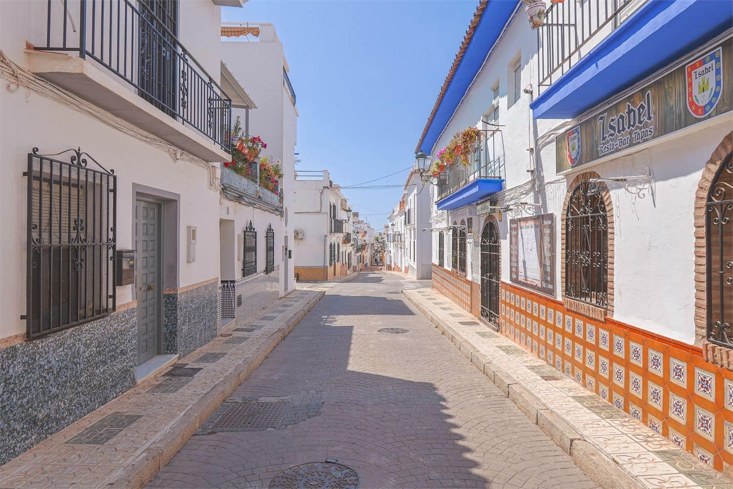 Omakotitalo myytävänä paikassa Nerja - 595 000 € (Ref: 9976386)