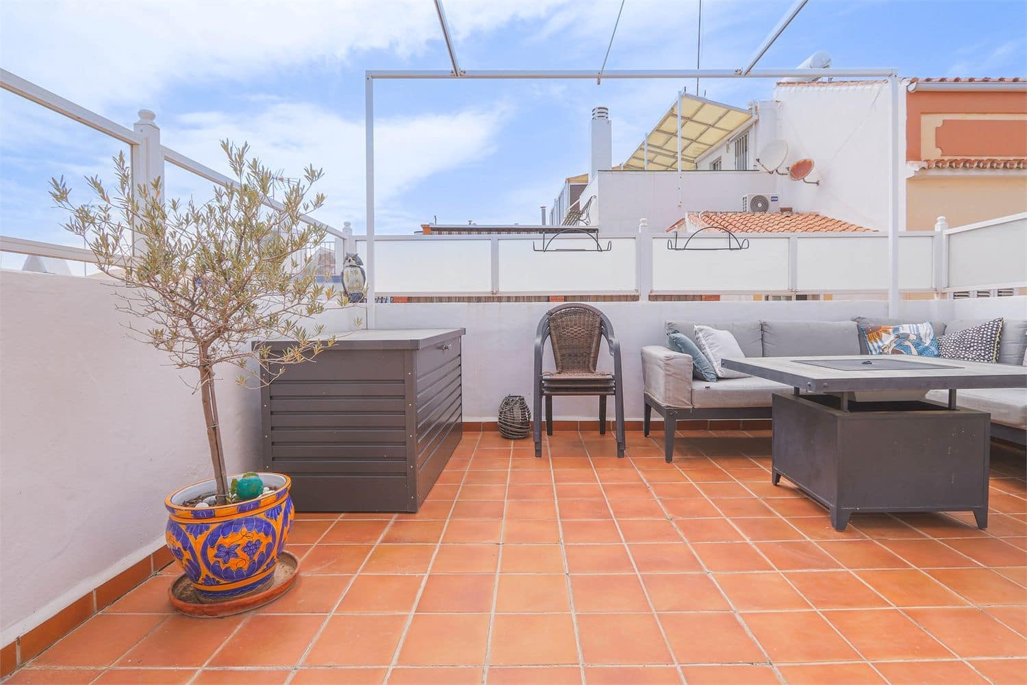 Omakotitalo myytävänä paikassa Nerja - 595 000 € (Ref: 9976386)