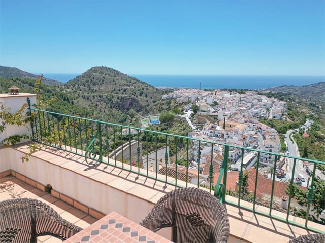 Finca/Casa Rural de 5 habitaciones en Frigiliana en venta con piscina - 975.000 € (Ref: 9976387)