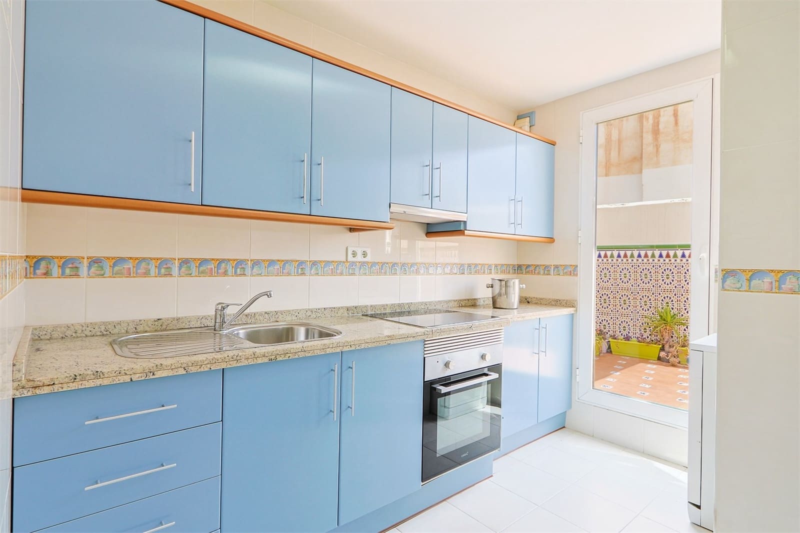 3 bedroom Apartment for sale in Nerja - € 425,000 (Ref: 9976388)