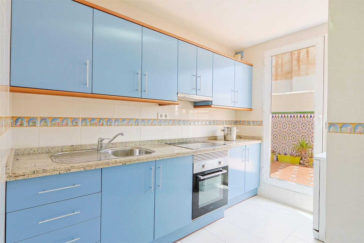 Apartamento para venda em Nerja - 425 000 € (Ref: 9976388)