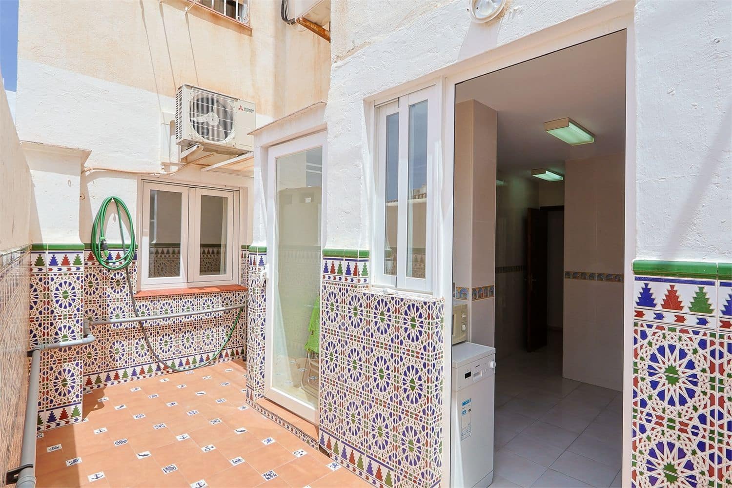 Apartamento para venda em Nerja - 425 000 € (Ref: 9976388)