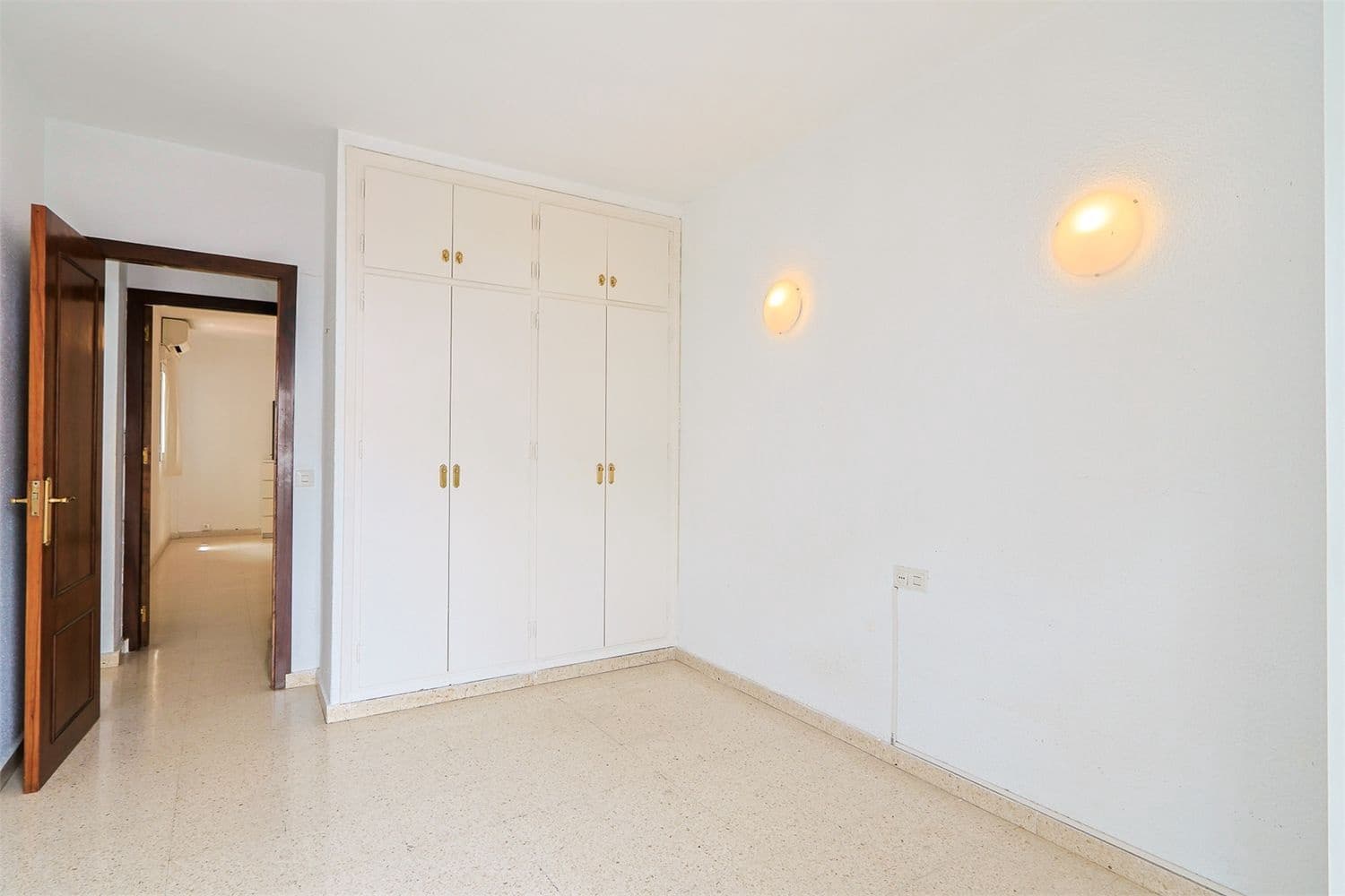 Apartamento para venda em Nerja - 425 000 € (Ref: 9976388)