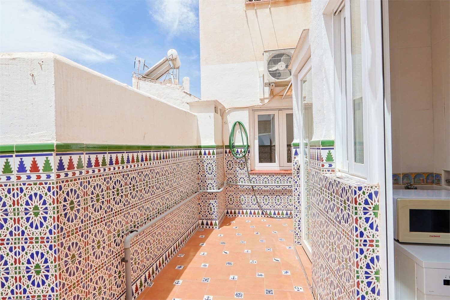 Apartamento para venda em Nerja - 425 000 € (Ref: 9976388)
