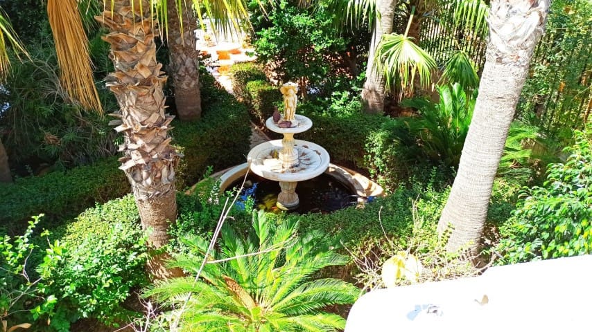 7 bedroom Villa for sale in Benidorm - € 13,500,000 (Ref: 5572612)