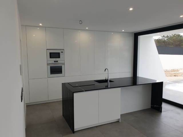 4 bedroom Villa for sale in Calpe / Calp - € 1,290,000 (Ref: 6452964)