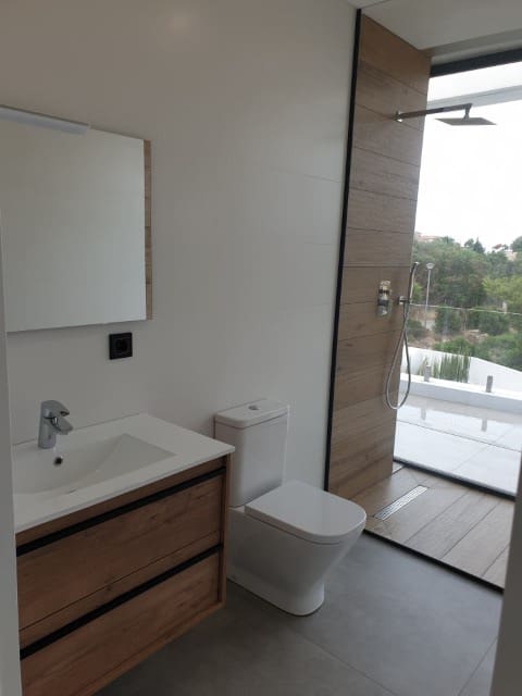 4 bedroom Villa for sale in Calpe / Calp - € 1,290,000 (Ref: 6452964)