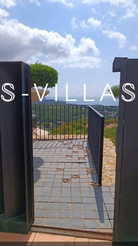 4 bedroom Villa for sale in Benissa - € 2,750,000 (Ref: 7925410)