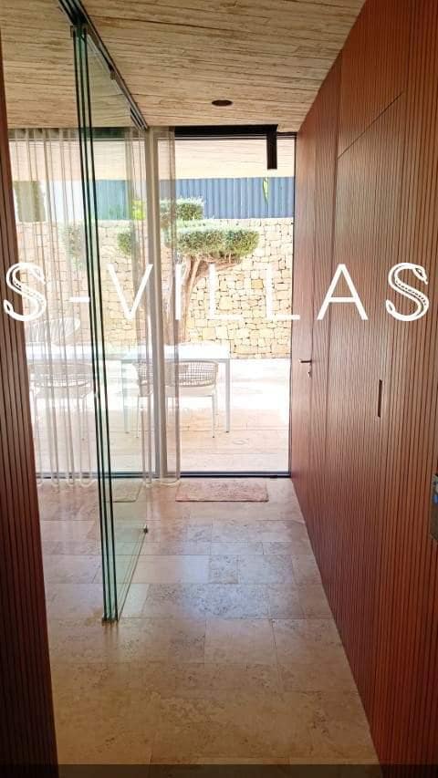 4 bedroom Villa for sale in Benissa - € 2,750,000 (Ref: 7925410)