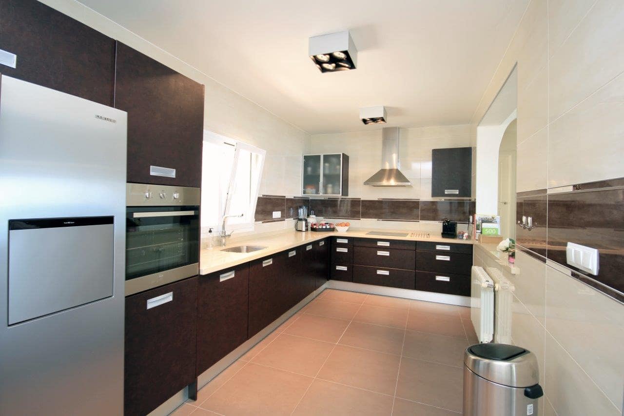 4 bedroom Villa for sale in Altea - € 1,099,000 (Ref: 7925415)