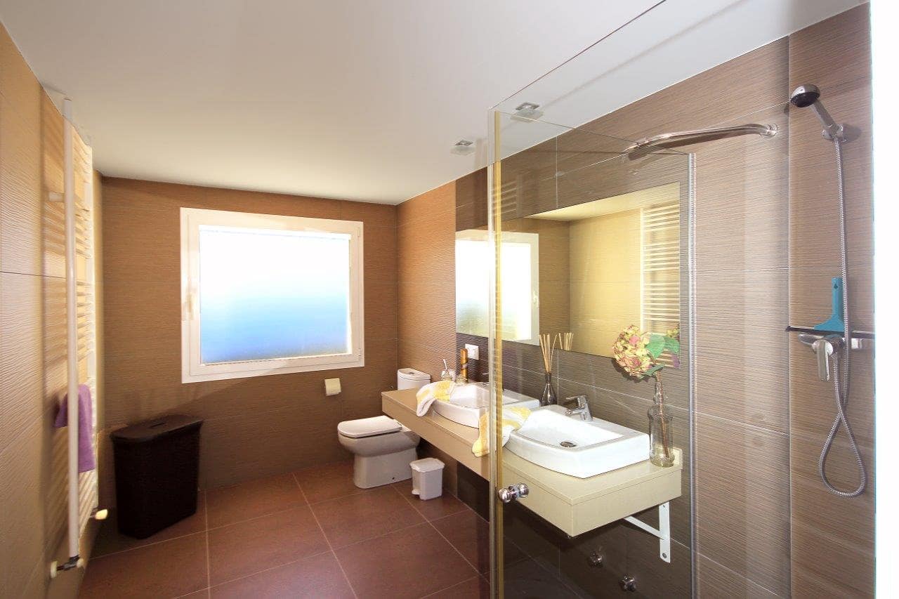 4 bedroom Villa for sale in Altea - € 1,099,000 (Ref: 7925415)