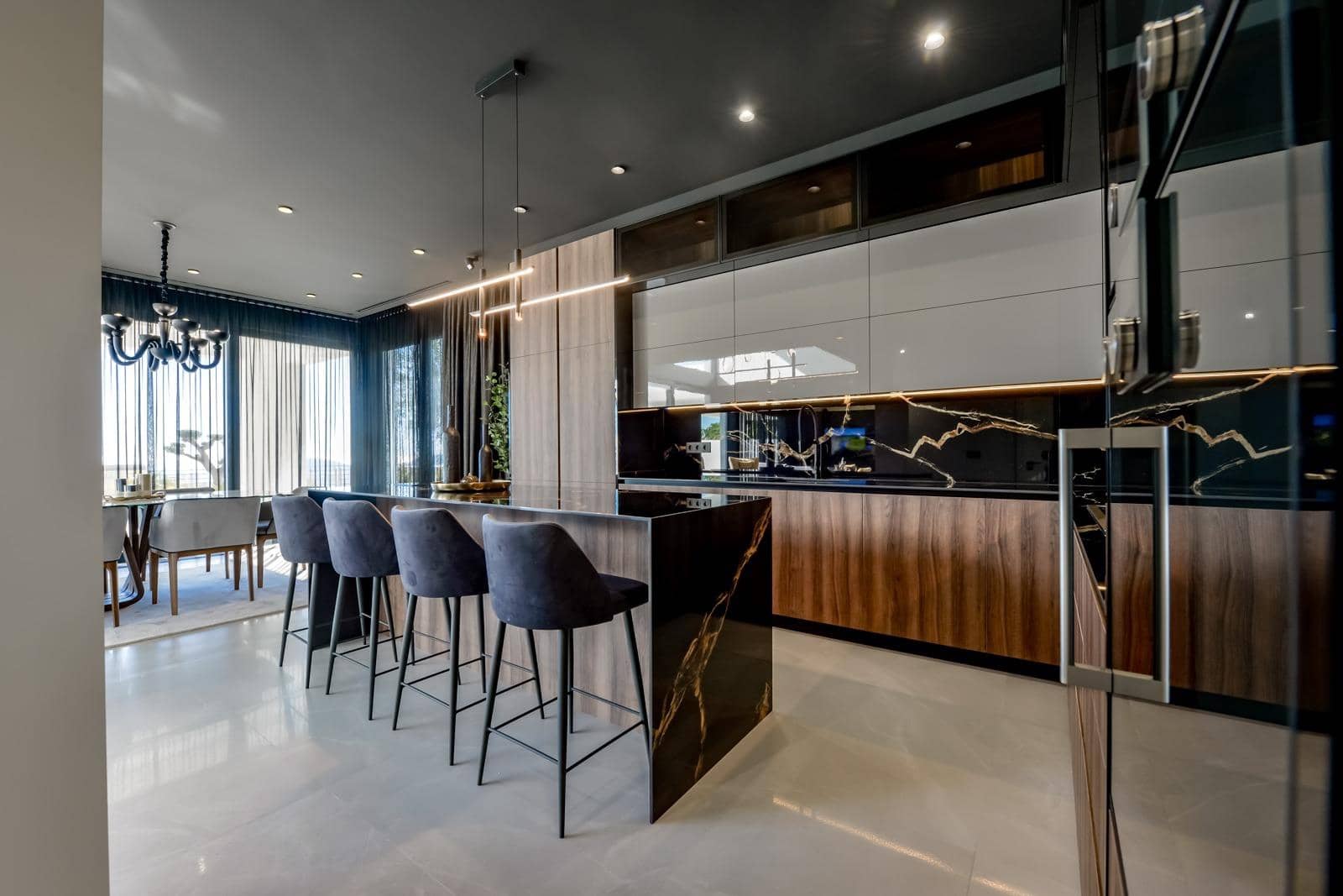 8 bedroom Villa for sale in Finestrat with pool - € 4,450,000 (Ref: 7925806)