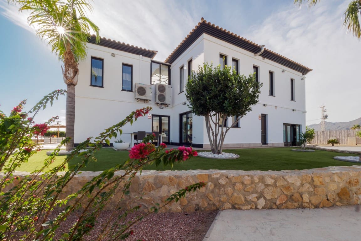 3 soveværelse Villa til salg i Pulpi med garage - € 795.000 (Ref: 7926188)