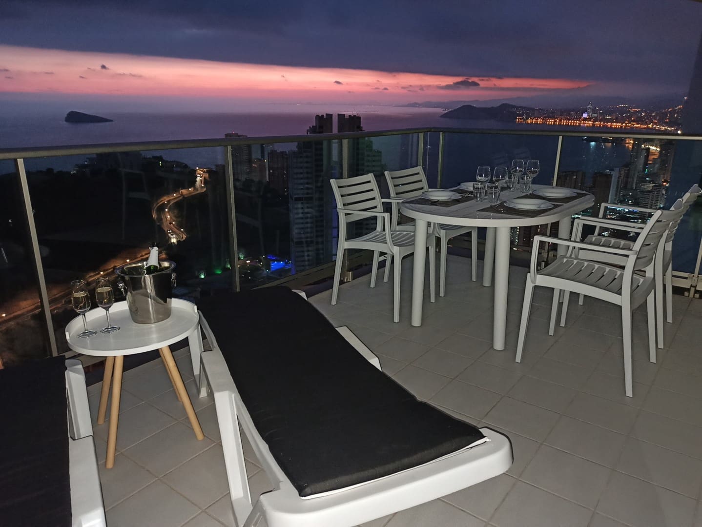 2 soveværelse Lejlighed til salg i Benidorm med garage - € 369.500 (Ref: 8074767)