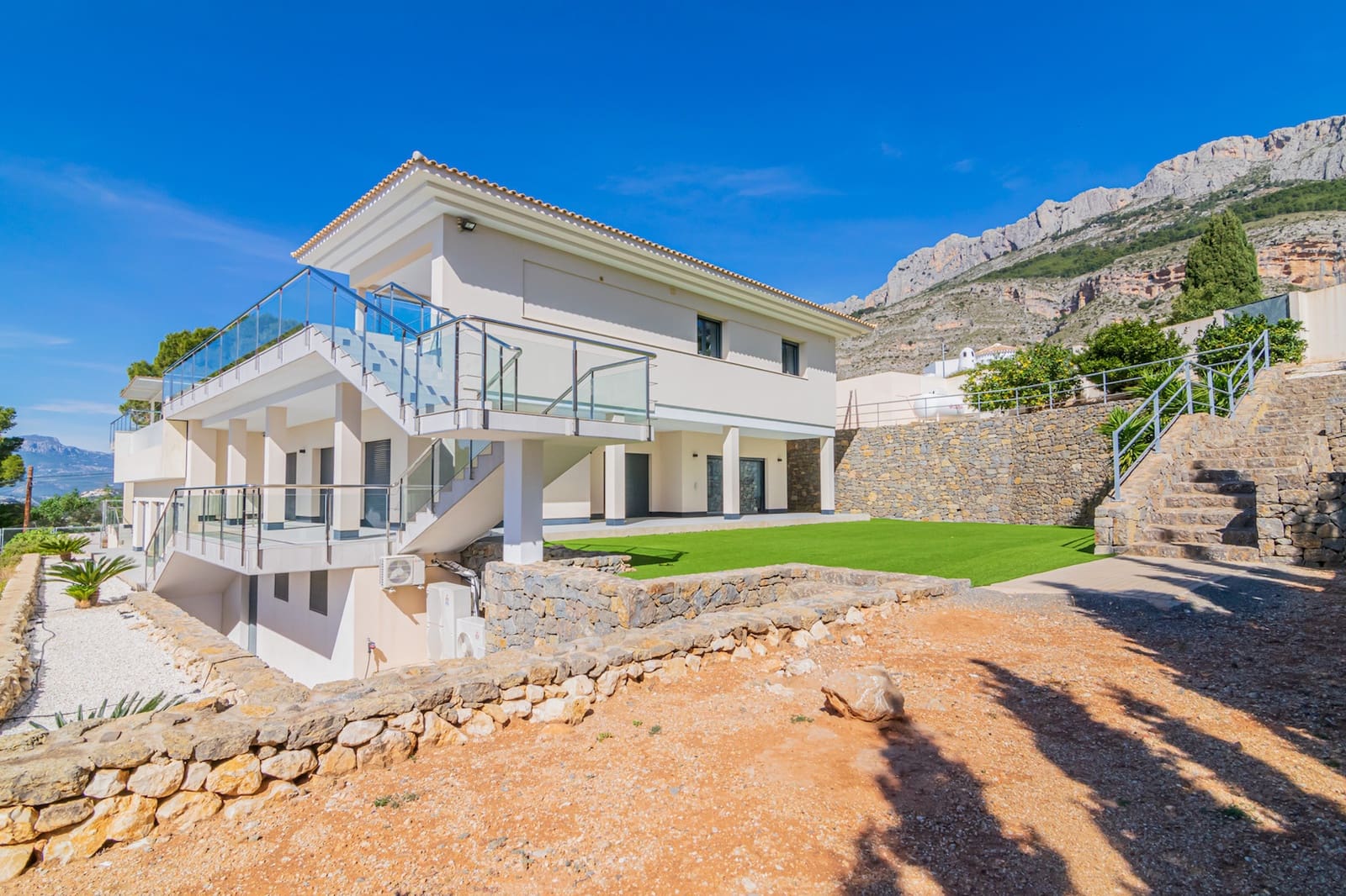 5 soveværelse Villa til salg i Altea la Vella med swimmingpool - € 3.500.000 (Ref: 8215135)