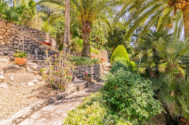 5 slaapkamer Villa te koop in Altea la Vella, Altea met zwembad - € 1.295.000 (Ref: 8215137)