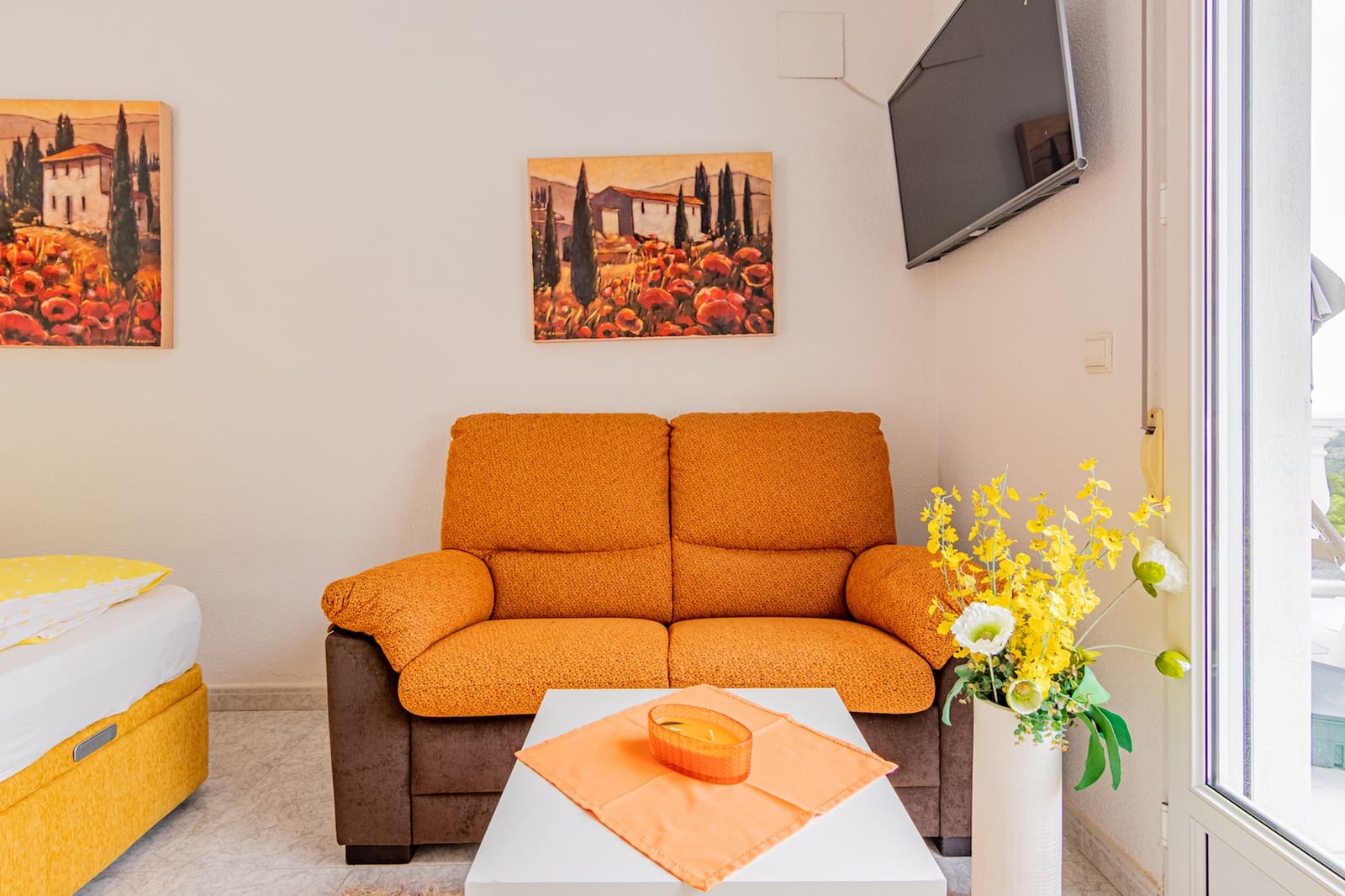 Chalet de 4 habitaciones en La Nucia en venta con piscina - 595.000 € (Ref: 8215138)