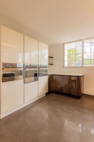 Chalet de 6 habitaciones en Alfaz del Pi / L'Alfàs del Pi en venta con piscina - 1.510.000 € (Ref: 8215139)